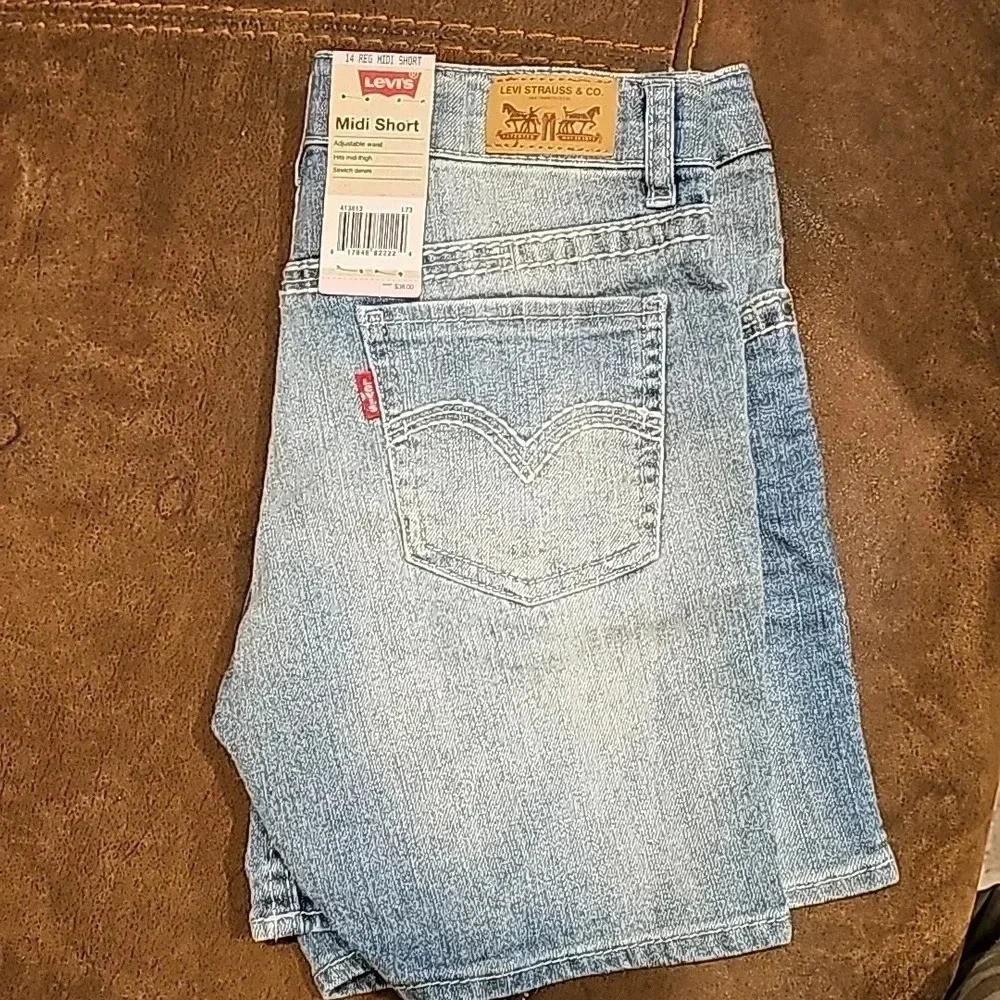 Levi’s sz 14 Blue Denim shorts - Picture 2 of 2